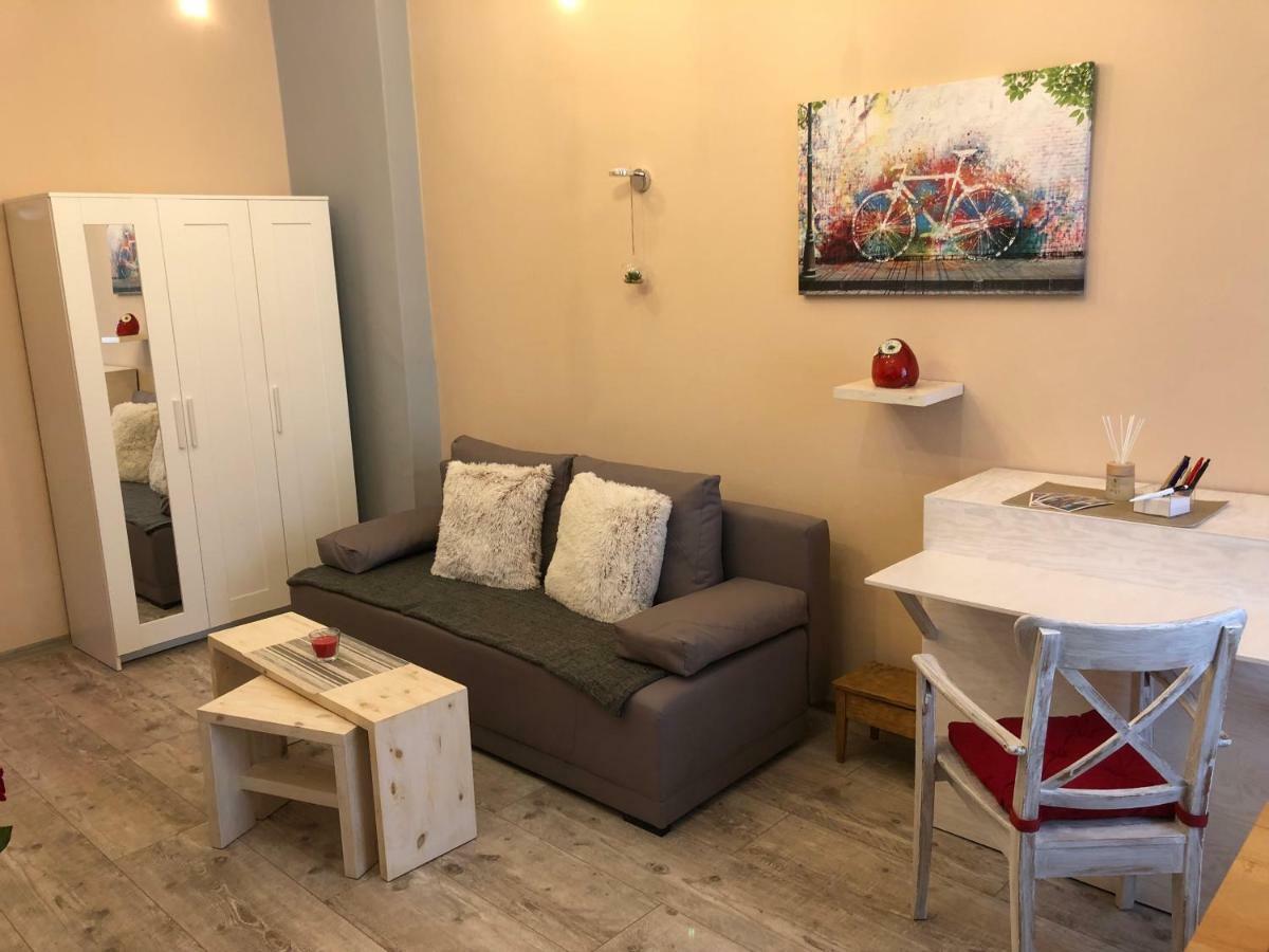Studio Flat Grunwaldzka Up To 2Persons+1 Вроцлав Экстерьер фото